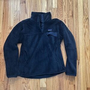 Patagonia Women's navy Fleece Sweater